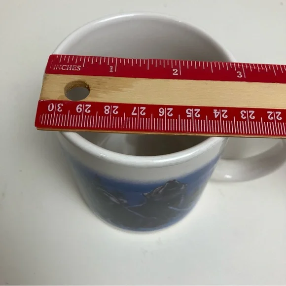Vintage Wolf Mug Canadian Geographic Blue Ceramic Coffee Rare - Picture 13 of 14